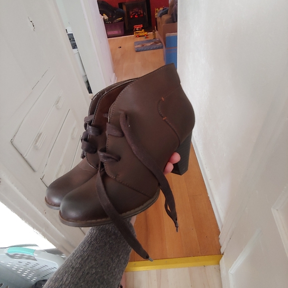 Cute booties - Picture 2 of 5